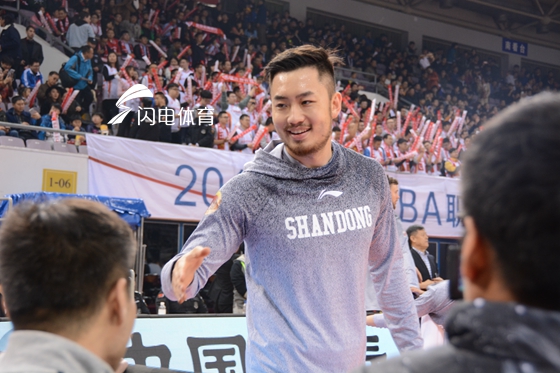 山东来到深圳队主场训练
