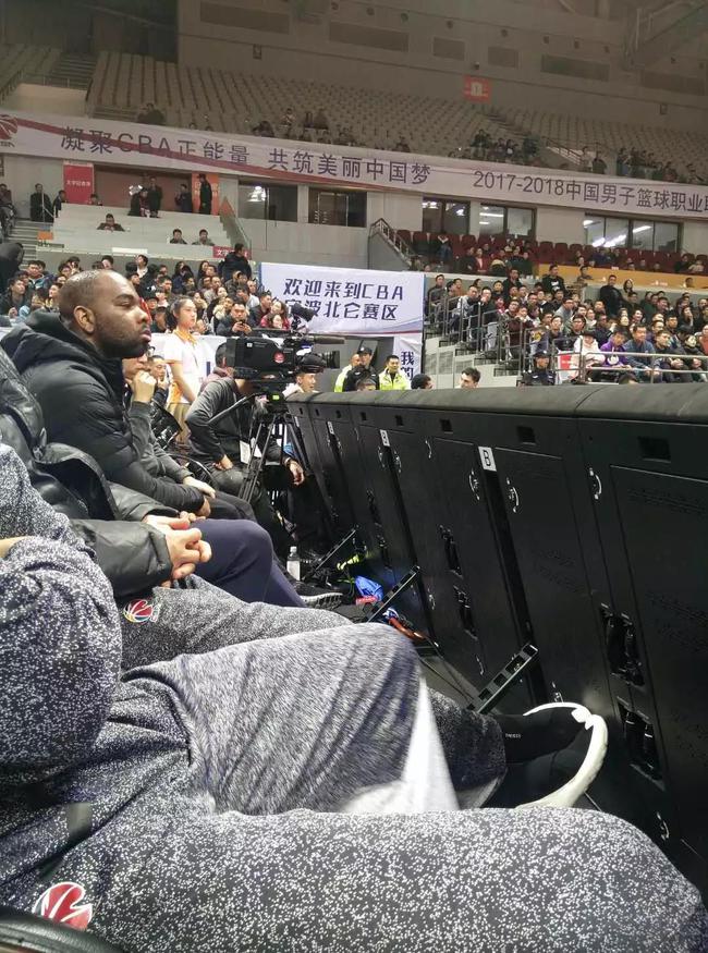 索顿观战