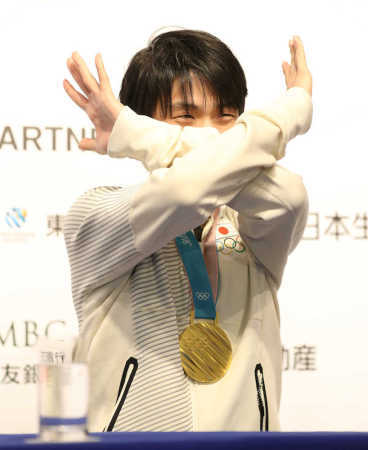 羽生结弦接受采访