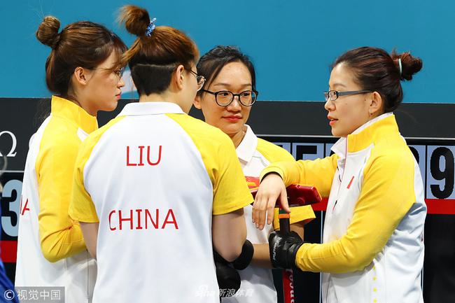中国冰壶女队
