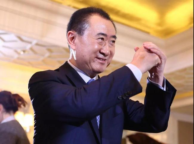 万达重返中国足坛