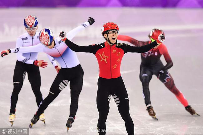 武大靖赢了!