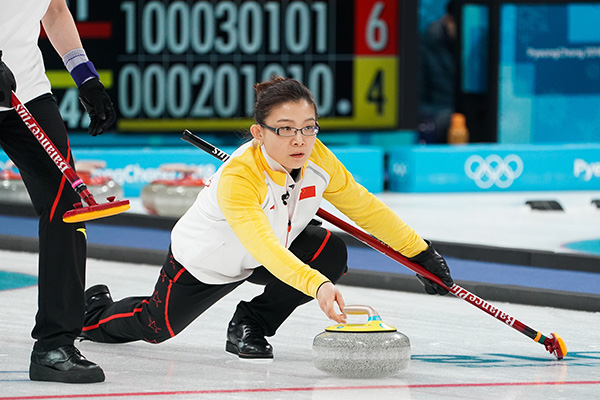 2018年2月21日,韩国,2018平昌冰壶女子循环赛,瑞典Vs中国。 本文图片均来由 视觉中国 图