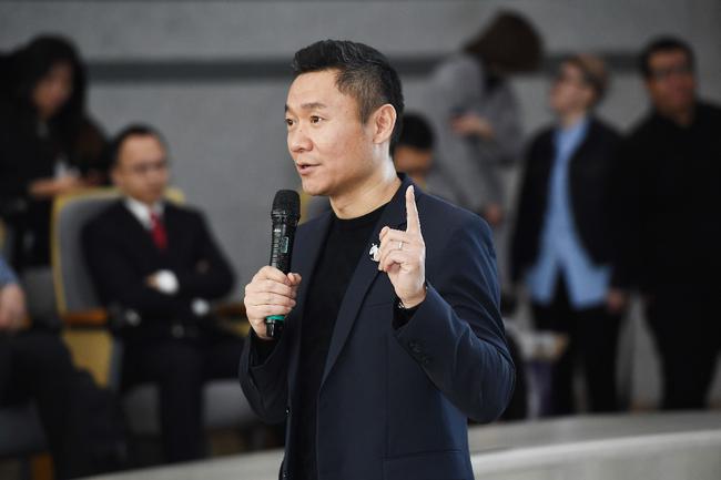 新浪高级副总裁、新浪体育总经理魏江雷在峰会致辞