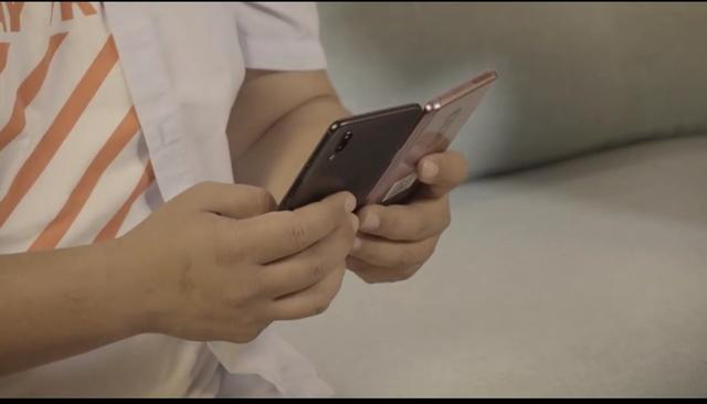 李楠直播漏出魅蓝E3：竖排双摄稳了 拍照PK三星S9+？