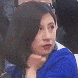 蓝衣记者史诗级白眼动作，美摄APP网友纷纷模仿争当戏精