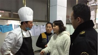 落实安全 从“食”做起<br> 落实安全 从“食”做起<br>东坡区食开展2018春季校园食品专项检查 <p> 来源:四川 </p></div>
</div>
<footer class=