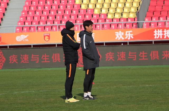 李霄鹏