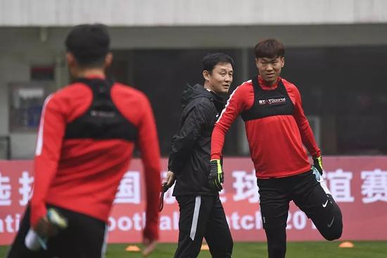 孙继海带领中国U21训练
