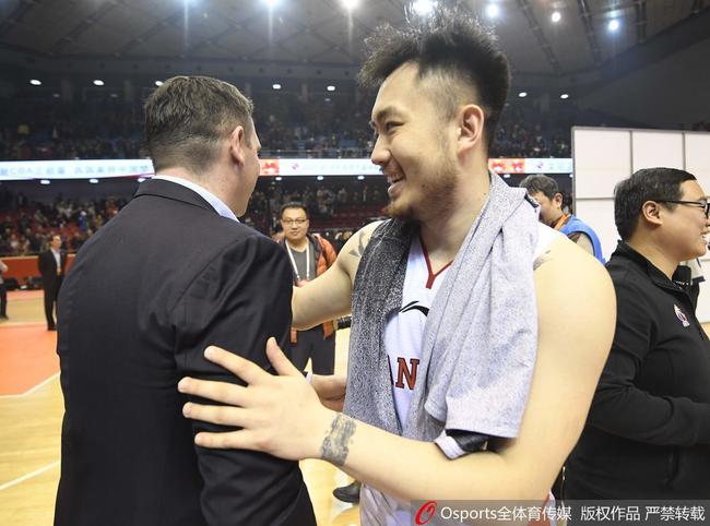 睢冉与凯撒