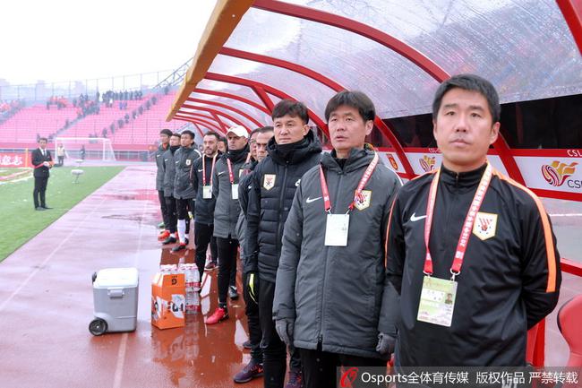 李霄鹏为首的鲁能教练组