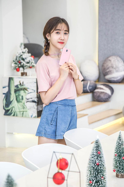春日少女心，酷比手机 F1珊瑚粉美女图赏