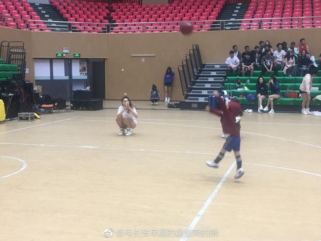 3岁萌娃圈粉无数