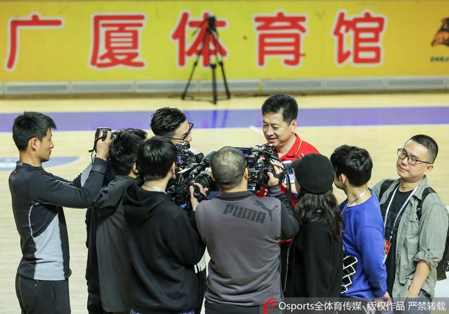 李春江接受采访