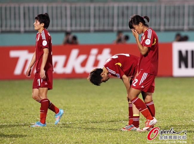 四年前上届中国女足被日本女绝杀淘汰 队员难掩失落