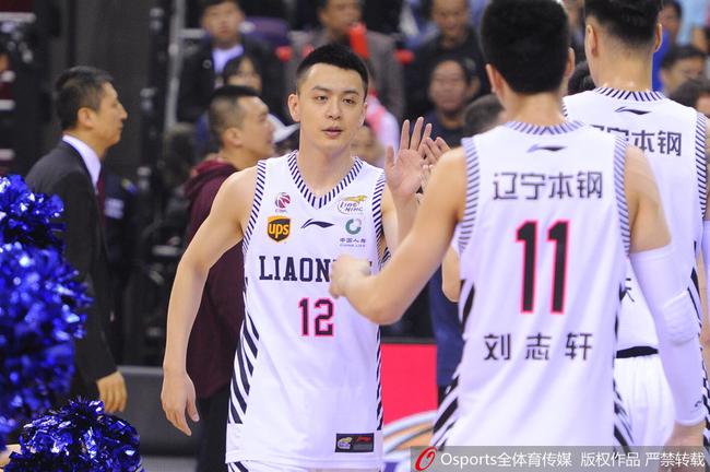 杨鸣终于圆了夺冠的梦想