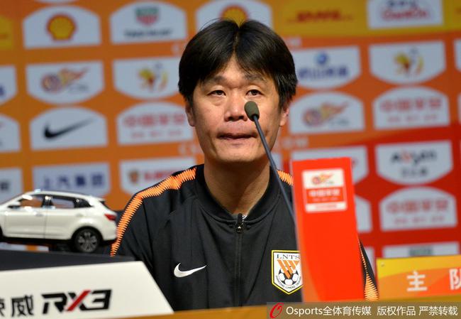 李霄鹏出席赛后发布会