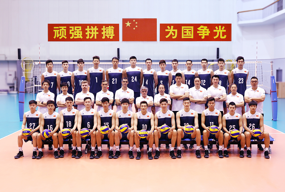 男排合影