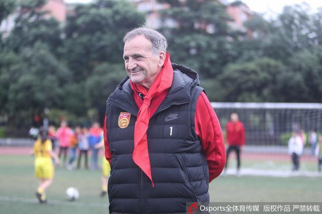 女足经常性换帅