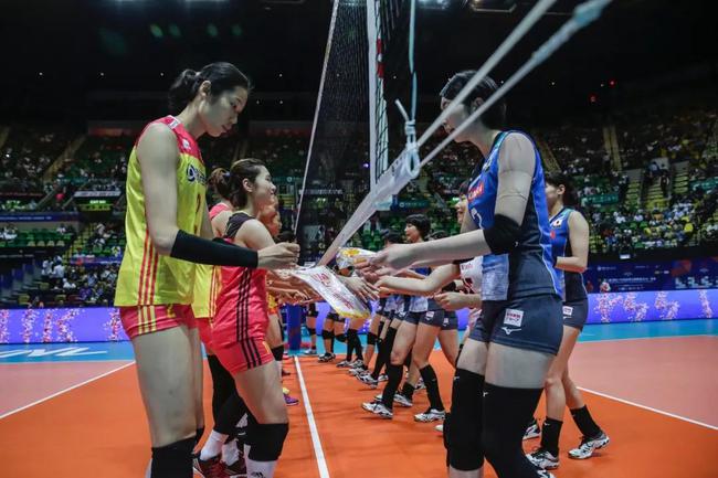 中国女排3-0日本