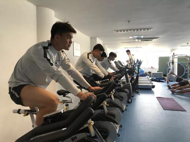 一方集结备战