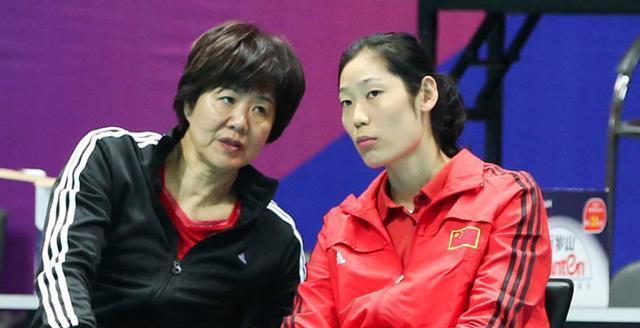 教练郎平与队长朱婷
