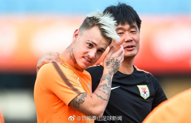 格德斯与李霄鹏