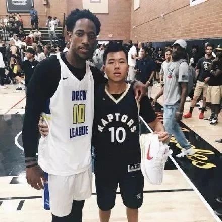 德罗赞和球迷