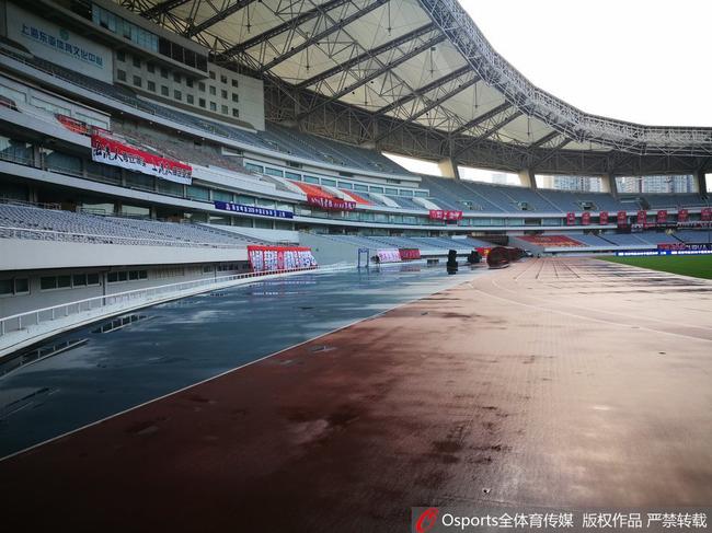 比赛场地受天气影响