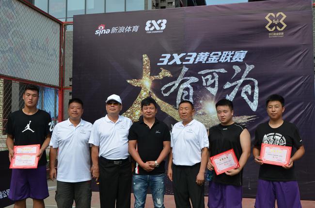 图四 PH嘿店队夺得宝鸡站冠军
