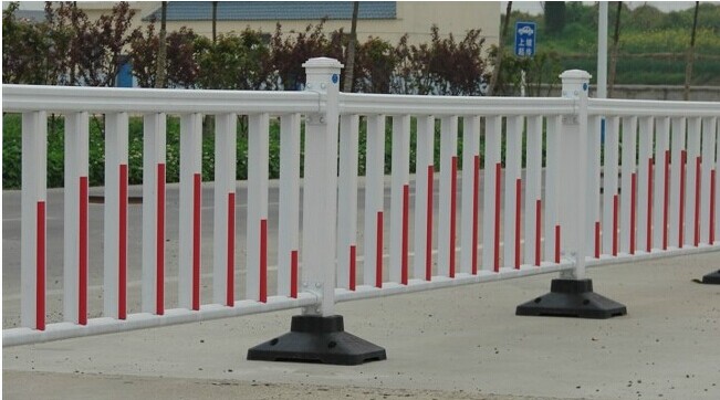 南宁锌钢护栏生产厂家道路护栏批发价