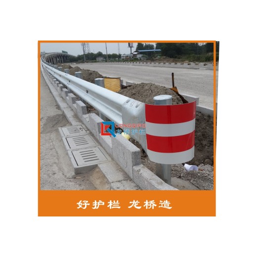 江苏高速公路防撞护栏 江苏公路波形梁钢护栏 龙桥生产