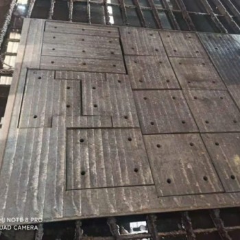 10+8耐磨板 Q235基板堆焊 碳化铬材质